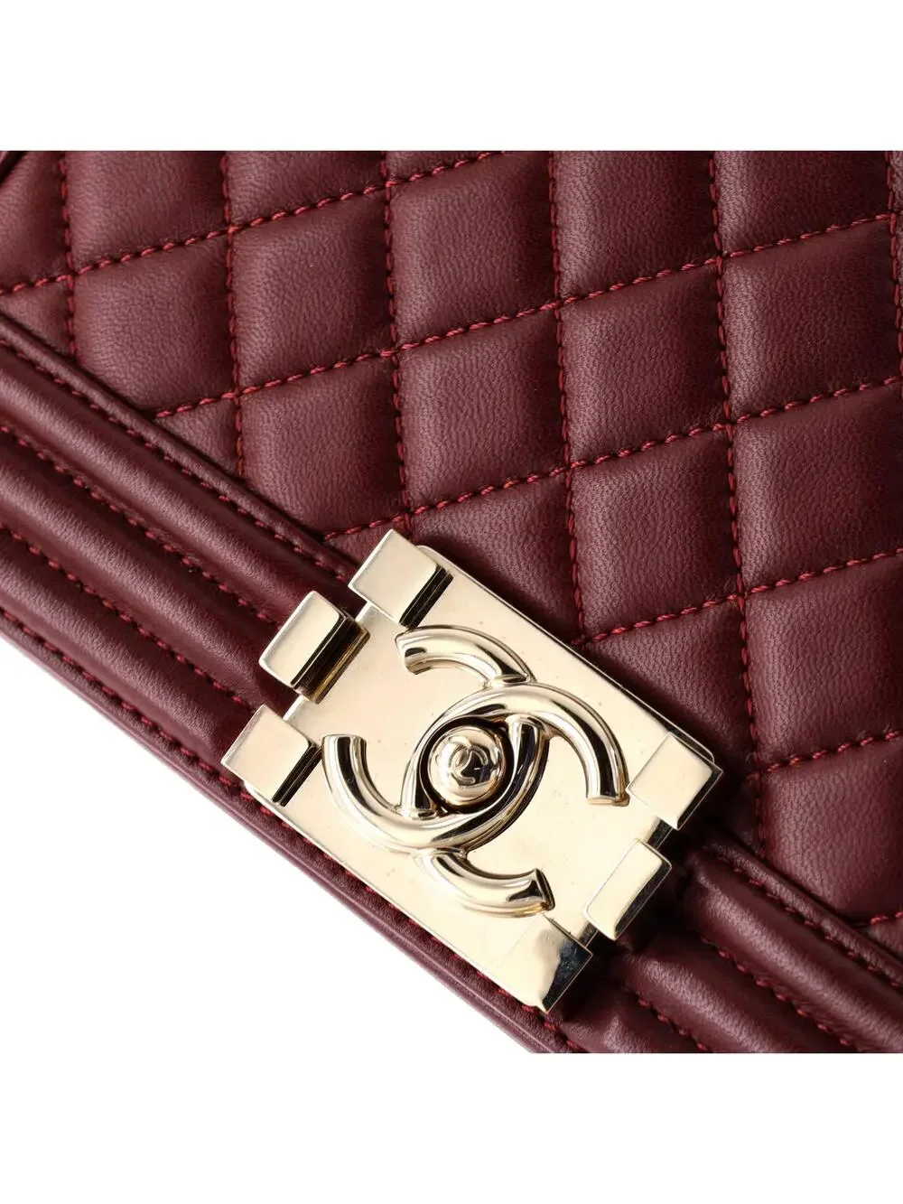 Chanel step out